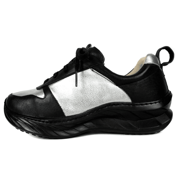 Tênis Feminino em Couro Legítimo com Palmilha em Gel - Prata/Preto - Sola Preta (CAF001)