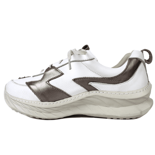 Tênis Feminino em Couro Legítimo com Palmilha em Gel - Branco/Onix - Sola Off (CAF005)