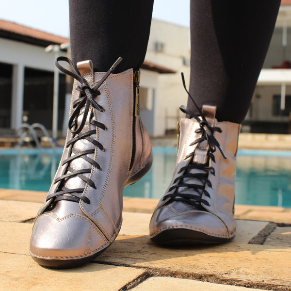 Bota Ortopédica Feminina em Couro Legítimo com Palmilha Gel - Onix - Sola Preta (AL034)
