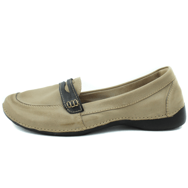 Mocassim Feminino em Couro Legítimo e Palmilha Gel - Chumbo - Preto - Sola Preta - 42 (AL040) OUTLET