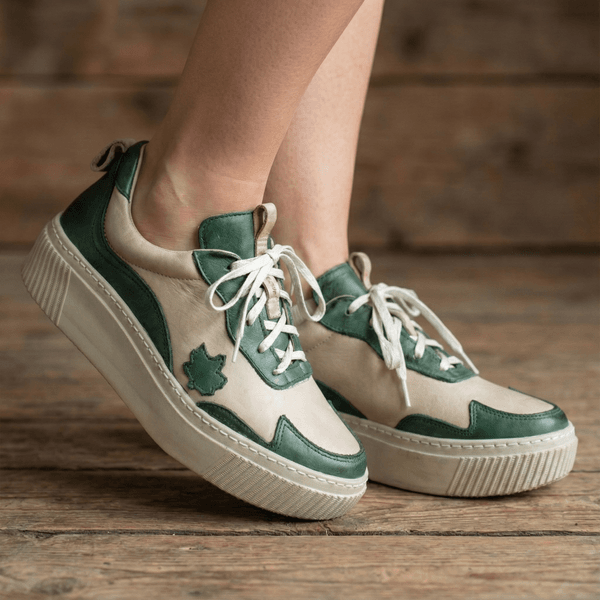 Tênis Feminino em Couro Legítimo com Palmilha em Gel - Off/ Verde - Sola Off (LEV002) 