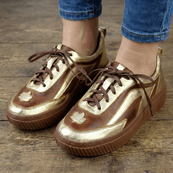 Tênis Feminino em Couro Legítimo com Palmilha em Gel - CASTANHO/ OURO - SOLA CASTANHO (LEV003)