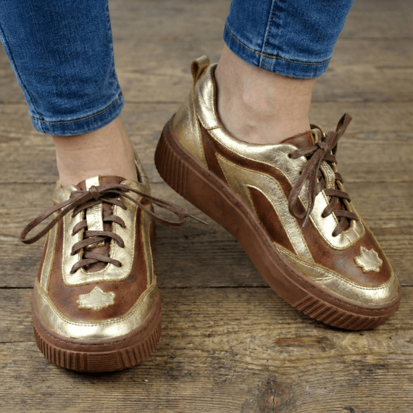 Tênis Feminino em Couro Legítimo com Palmilha em Gel - CASTANHO/ OURO - SOLA CASTANHO (LEV003)