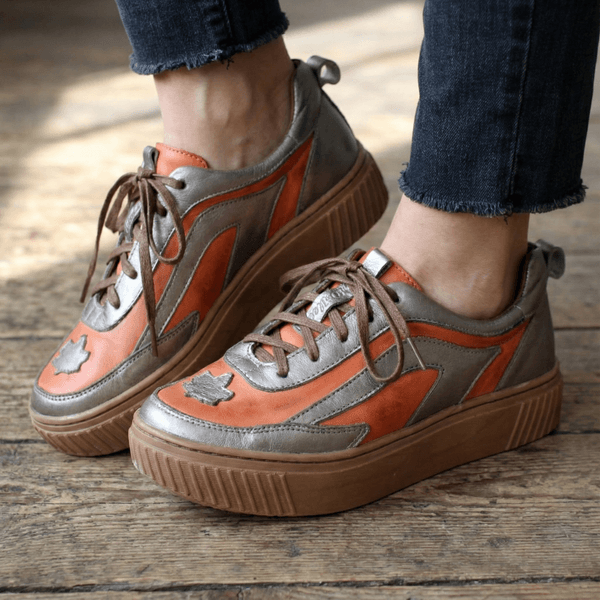 Tênis Feminino em Couro Legítimo com Palmilha em Gel - CORAL /ONIX - SOLA CASTANHO (LEV003) 