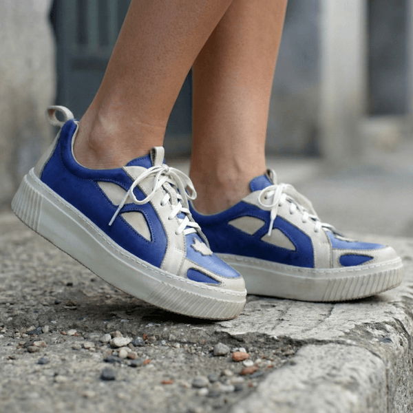 Tênis Feminino em Couro Legítimo com Palmilha em Gel - ROYAL /OFF - SOLA OFF (LEV004) 