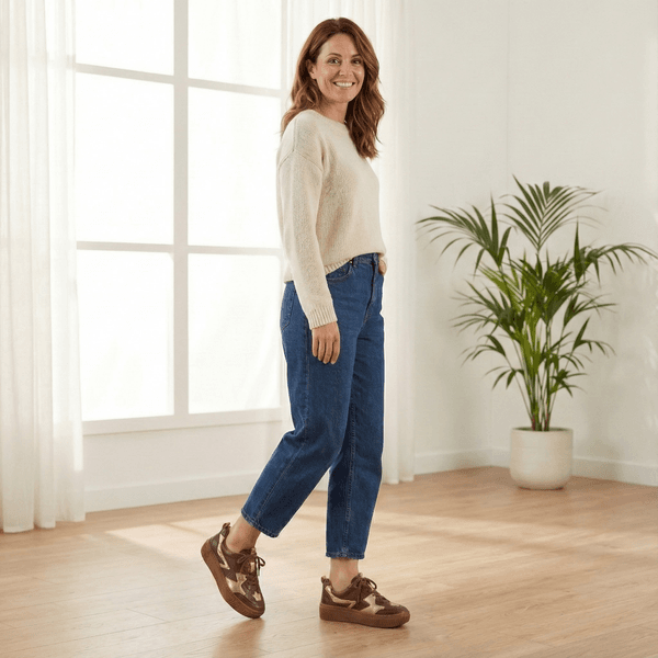 Tênis Feminino em Couro Legítimo com Palmilha em Gel - CAFÉ /OURO - SOLA CASTANHO (LEV005) 