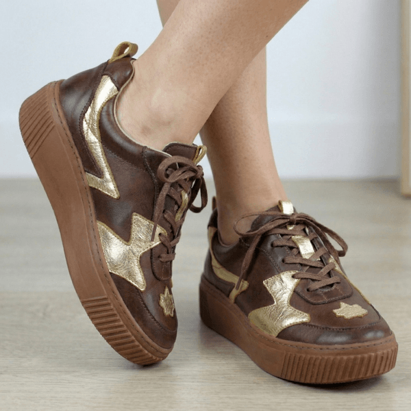 Tênis Feminino em Couro Legítimo com Palmilha em Gel - CAFÉ /OURO - SOLA CASTANHO (LEV005) 