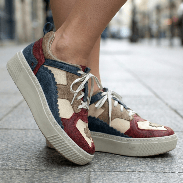 Tênis Feminino em Couro Legítimo com Palmilha em Gel - BIC.OFF /BIC.VERMELHO /BIC.FENDI /BIC.AZUL - SOLA OFF (LEV007)