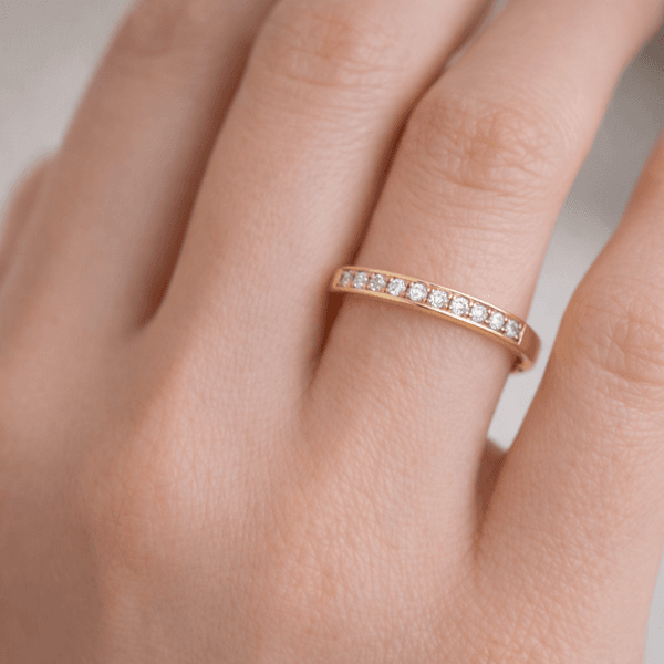 Meia Aliança De Ouro 18k Com 10 Zircônias