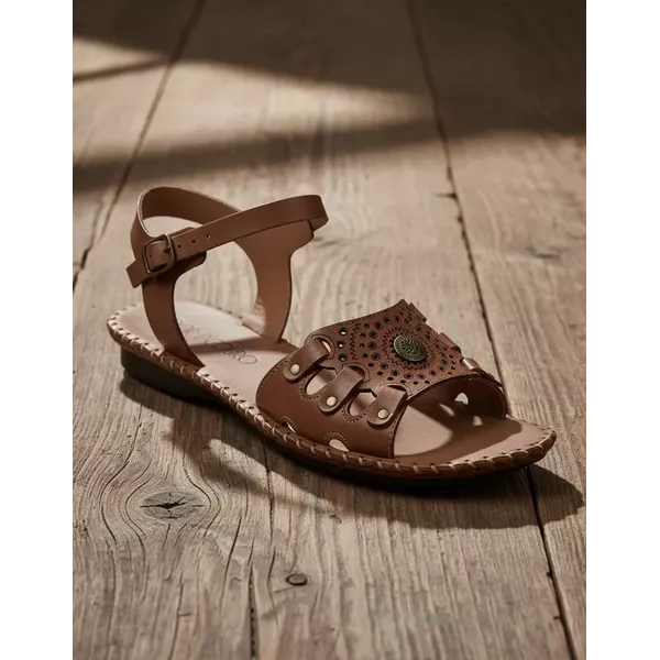 Sandália Rasteira em Couro Whisky