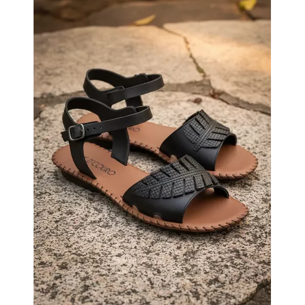 Sandália Rasteira em Couro Preto