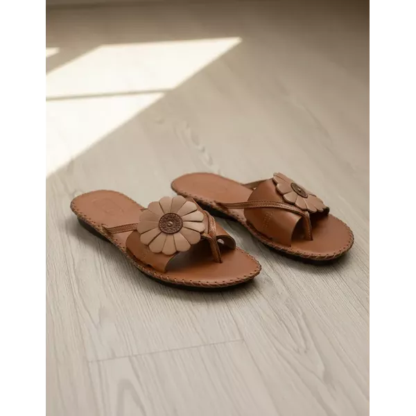 Sandália Rasteira em Couro Whisky Taupe