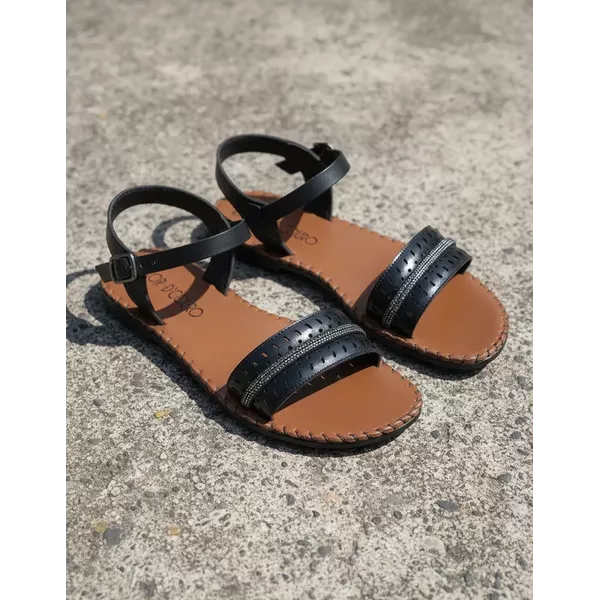 Sandália Rasteira em Couro Preto