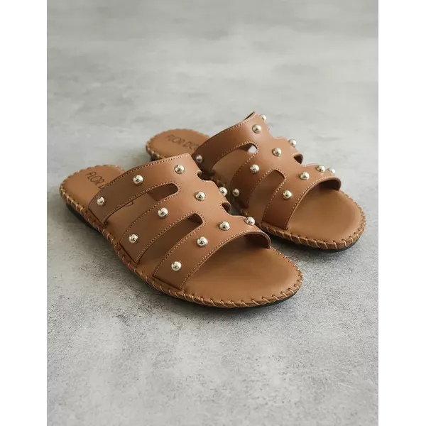 Sandália Rasteira em Couro Whisky