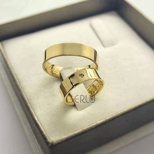 Par de Alianças Reta 6 mm em Ouro 14K
