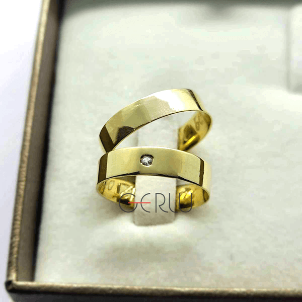 Par de Alianças Quadrada 5 mm de Casamento em Ouro 14K