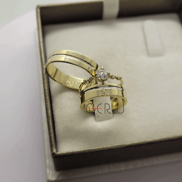 Par de Alianças Trabalhadas 5 mm em Ouro 18K