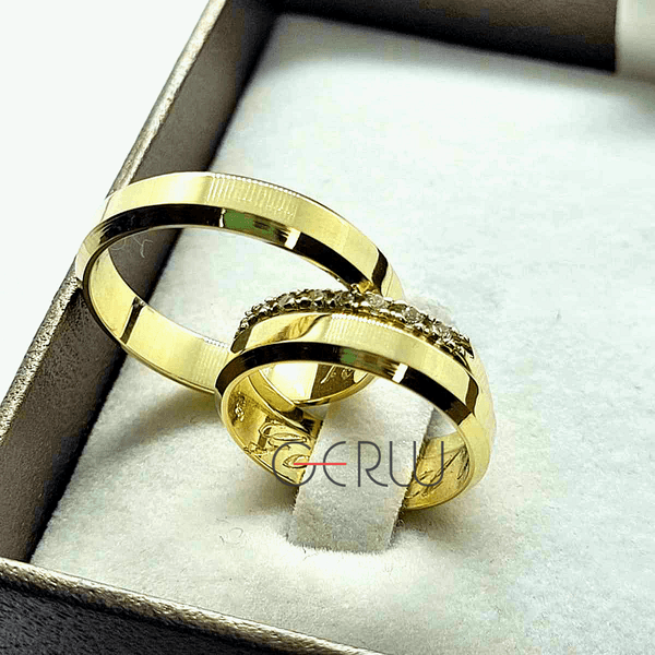 Par de Alianças Italiana 4 mm em Ouro 18K