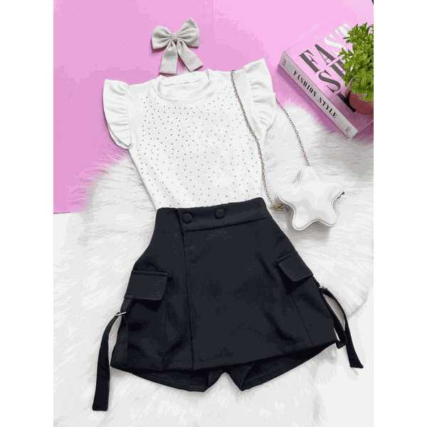 Conjunto Blusa Brilho Branco + Short Saia Cargo Preto Ana 