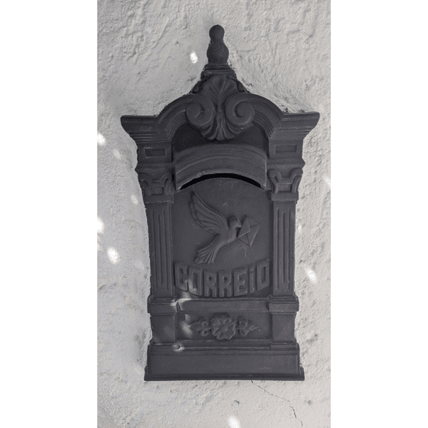 Caixa de Correio Pombo Pequena em Ferro Fundido Sem Pé (50x25 cm)