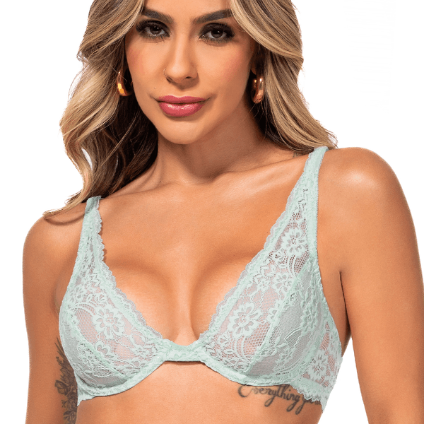 Conjunto com aro e sem bojo. Calcinha fio.