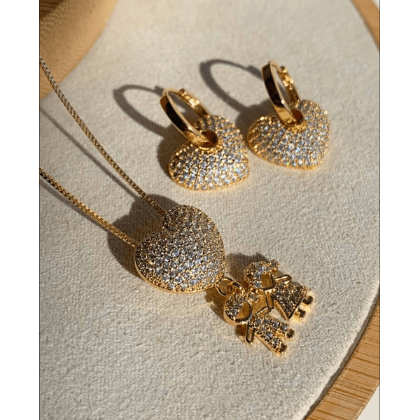 Conjunto de coração cravejado com filhos 