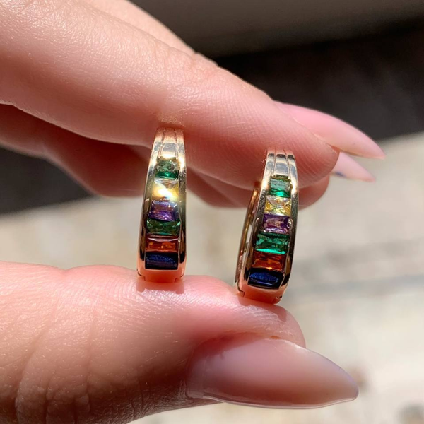 Brinco de argola em navete 