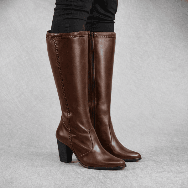 Bota Feminina Cano Alto Bico Fino com Salto Bloco em Couro Legitimo