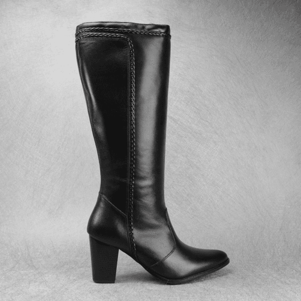 Bota Feminina Cano Alto Bico Fino com Salto Bloco em Couro Legitimo