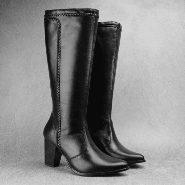 Bota Feminina Cano Alto Bico Fino com Salto Bloco em Couro Legitimo
