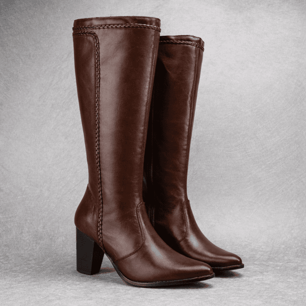 Bota Feminina Cano Alto Bico Fino com Salto Bloco em Couro Legitimo