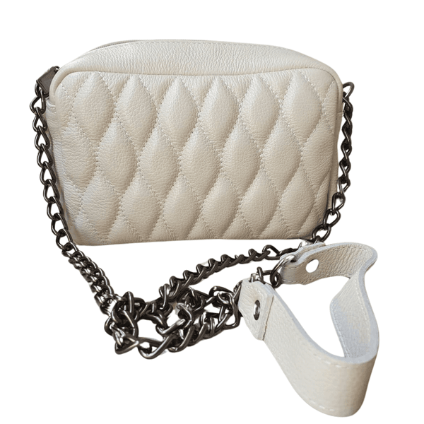 BOLSA MATELASSÊ COM ALÇA DE Corrente