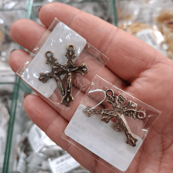CRUCIFIXO PEQUENO ML6153 PAR.