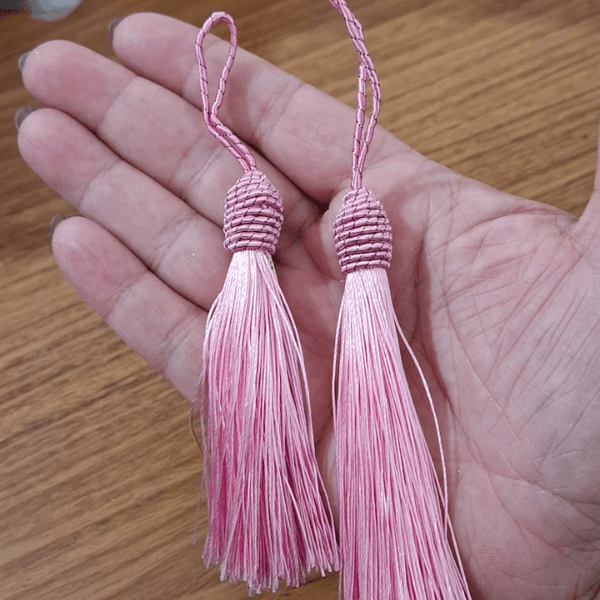 TASSEL GRANDE UN 870 .