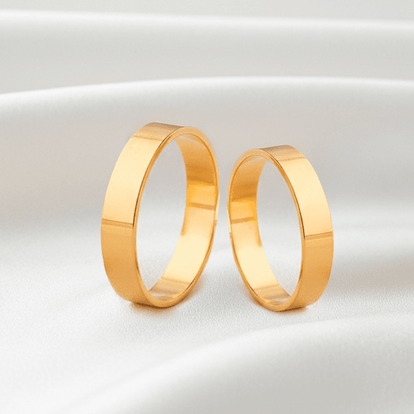 Par de Alianças Retas em Ouro 18K