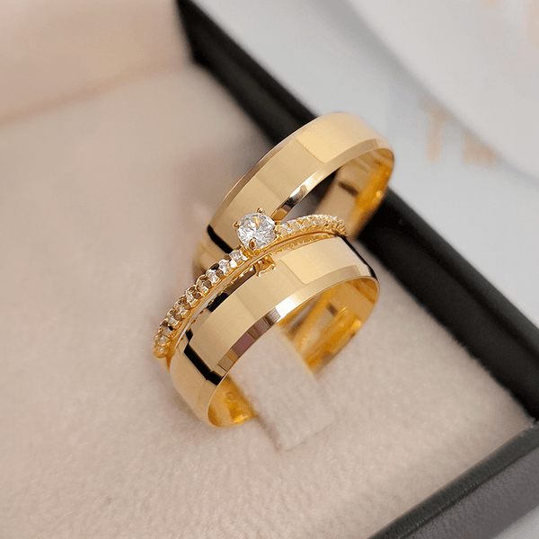 Par de Alianças Chanfradas + Anel Solitário em Ouro 18K - 5mm