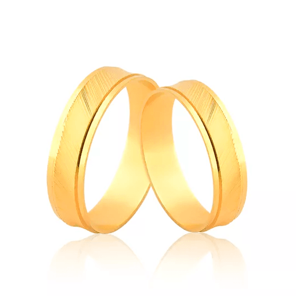 Par de Alianças Diamantadas em Ouro 18K