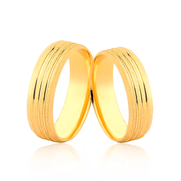 Par de Alianças Chanfradas e Diamantadas em Ouro 18K