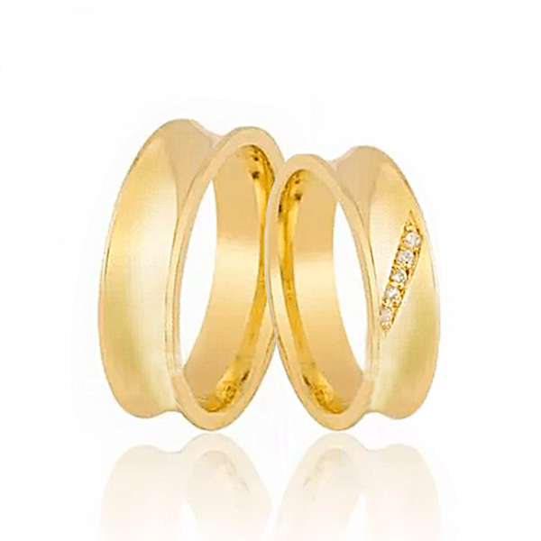 Par de Alianças Côncavas Anatômicas com Diamantes em Ouro 18K 