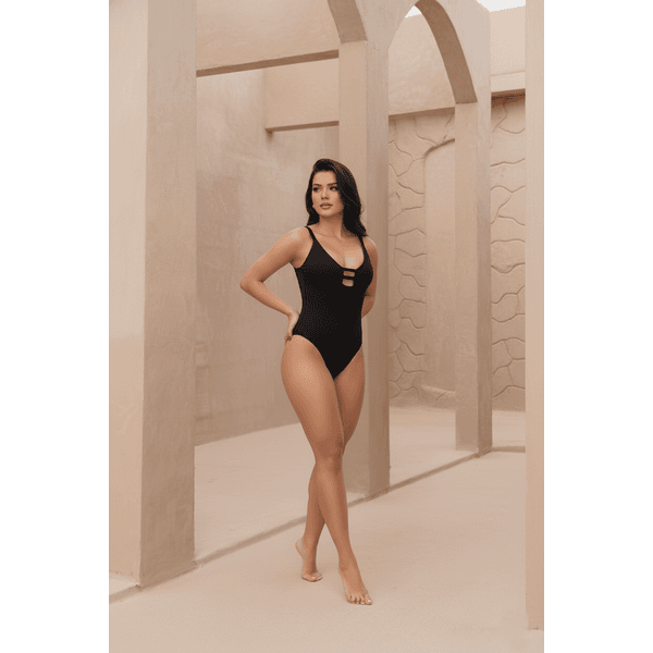 MAIO BOJO REMOVIVEL STRAPPY NO DECOTE COM ALÇAS REGULAVEIS COSTA DECOTADA- PRETO