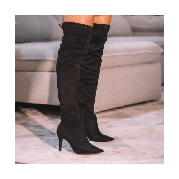 Bota Serena Preta Sued Over