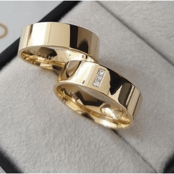 Par de Alianças em ouro 18K 