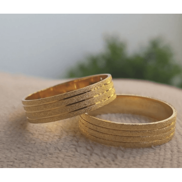 Par de Alianças em ouro 18K 