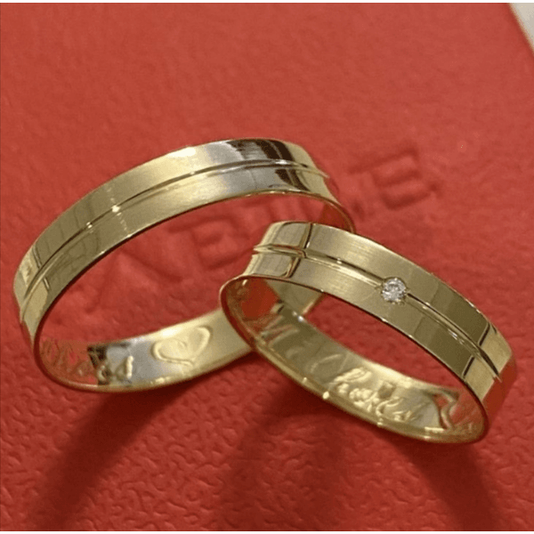 Par de Alianças em ouro 18K