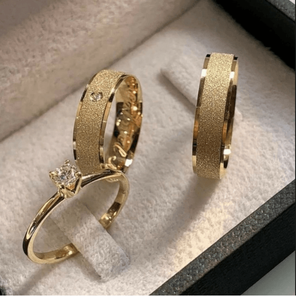 Par de Alianças em ouro 18K