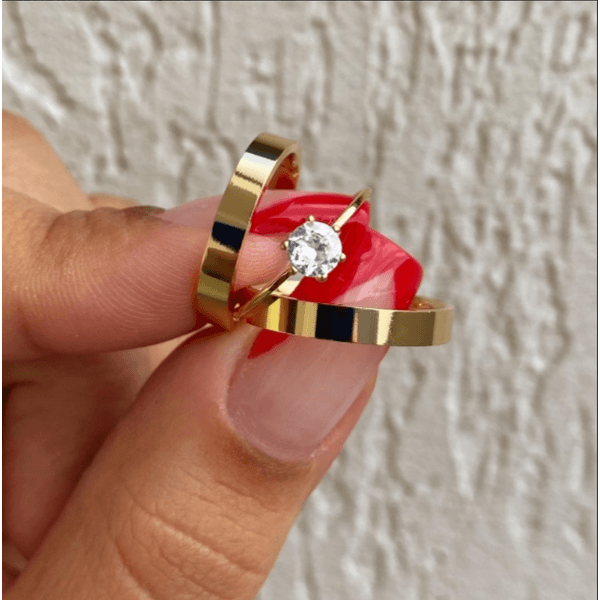 Par de Alianças em ouro 18K 