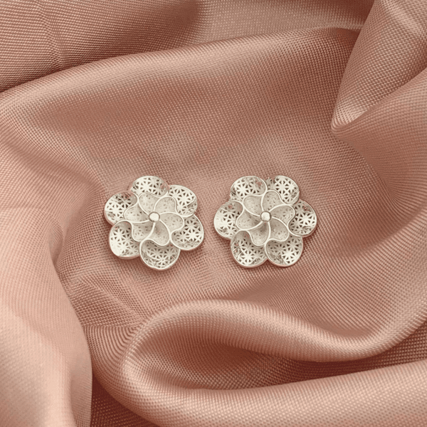 Brinco Flor Trabalhada Rendada Prata 925