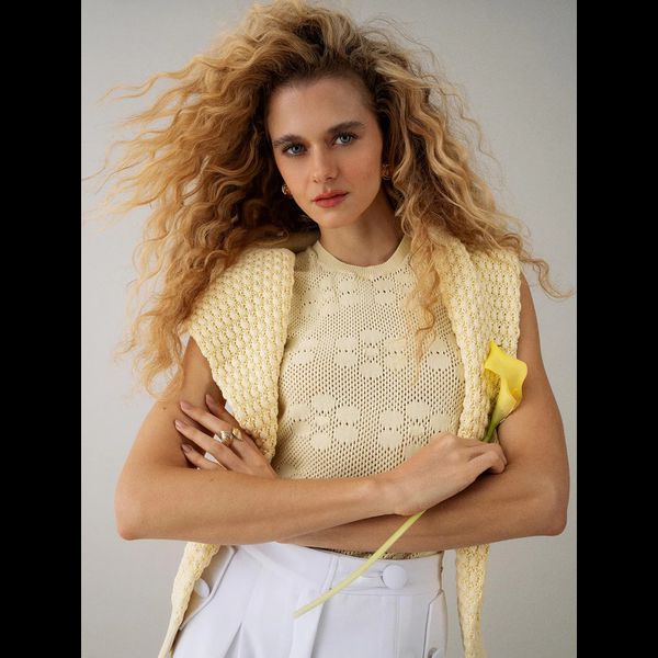 Regata trico com Flores Biamar Manteiga