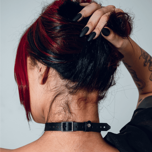 Choker Gargantilha com Pingente de Cadeado Prateado