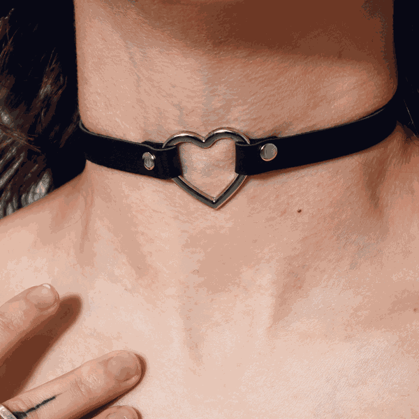 Choker Gargantilha com Pingente de Coração